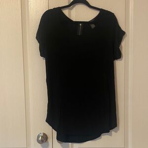 Design History Black Short Sleeve Top